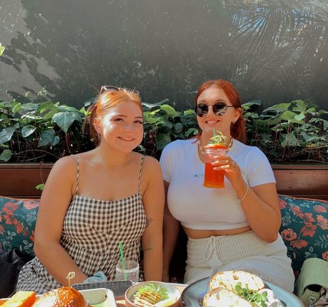 Hayley Aurisch hd nette bilder