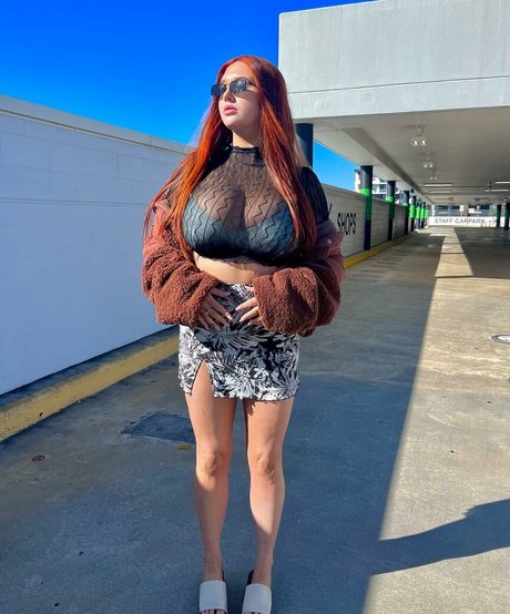 Hayley Aurisch schauspielerin erotische foto