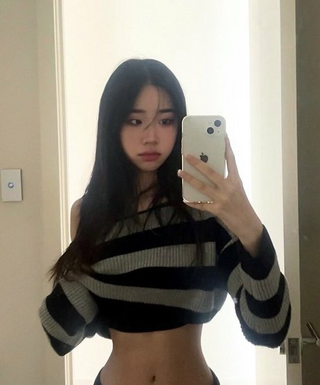 Ciana Yang heiße pornografische bild