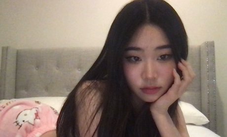 Ciana Yang sexy nackt galerie