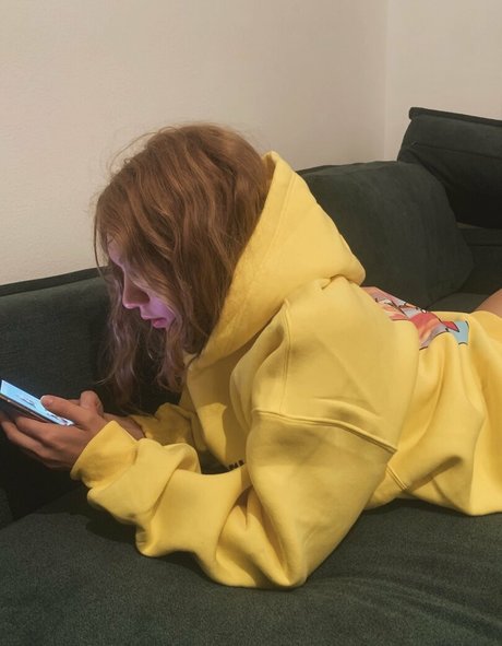 heeyhelly free exklusive nackt bilder