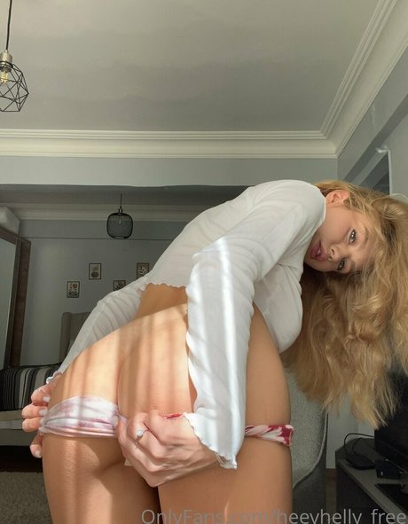 heeyhelly free kunst nackte galerien