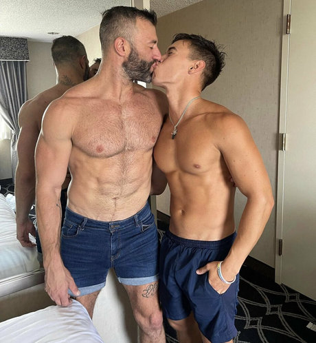 oliverhuntxxx erwachsene sexy archiv