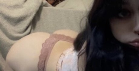 Loljrdn nacktheit pornografische bilder