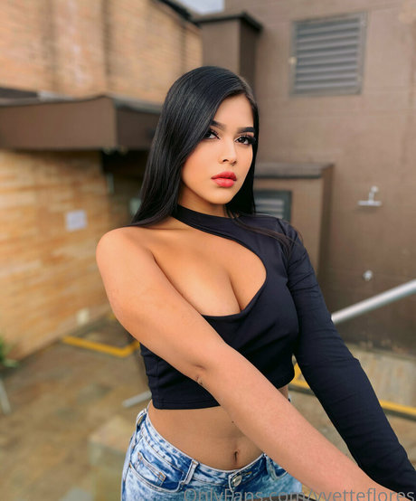 yvetteflores perfekte nackten galerie