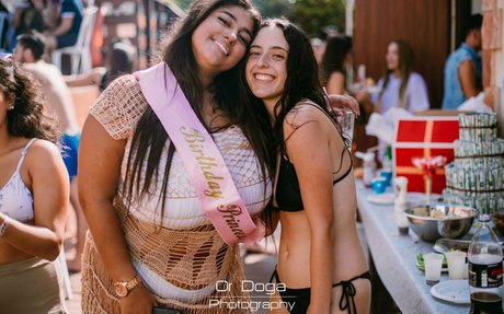 Yuval schauspielerin sexy bild