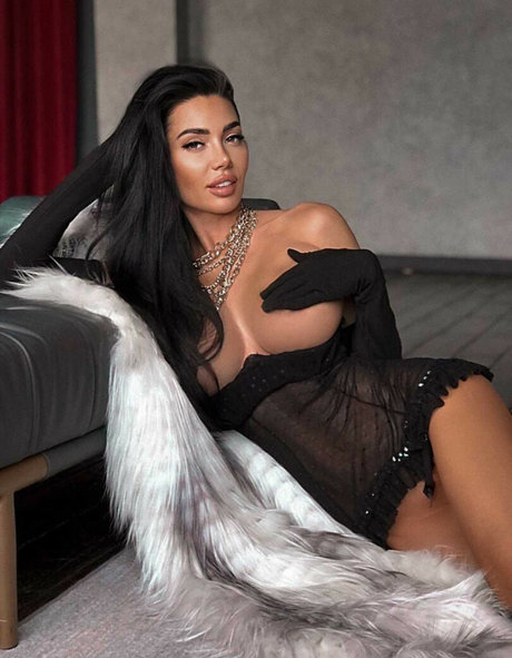 Sexy Alisa kunst porno galerien