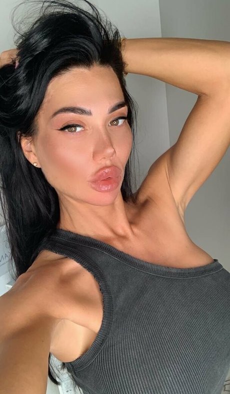 Sexy Alisa nackt sex bilder