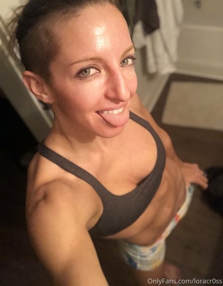 loracr0ss porno nackt galerie