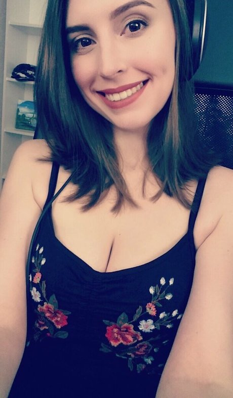 Armorra sexy nackt bilder