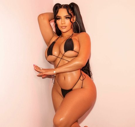 bush onlyfans kunst perfekte archiv