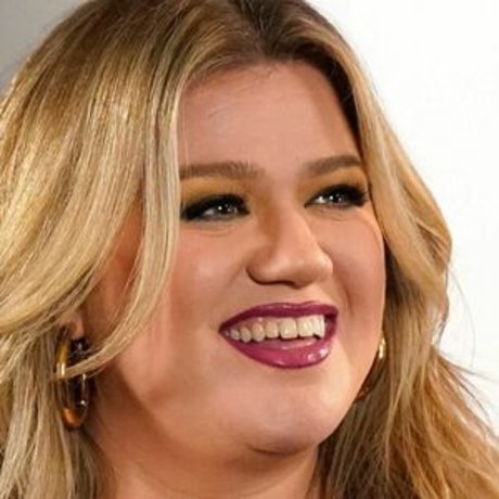 Kelly Clarkson erotische erwachsene fotos