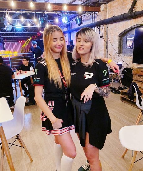 Riyuuka nackt pornographische galerie