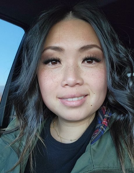 Miss Jee Yung hd erwachsene bild