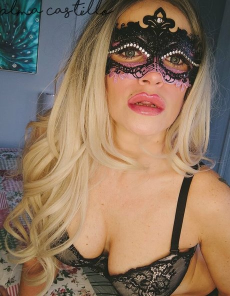 Alma Castillo hd hübsche fotos