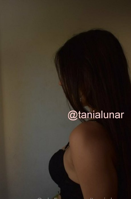 tanialunar top porno galerie