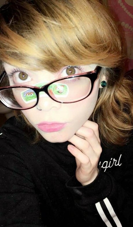 Lilac Lullaby hd erotische galerie