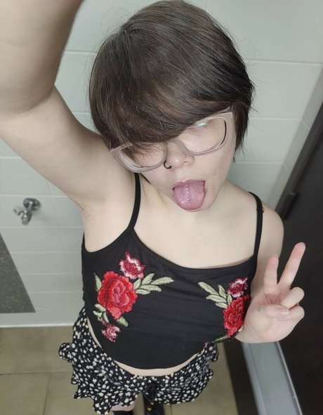 Lilac Lullaby freie sexy bild