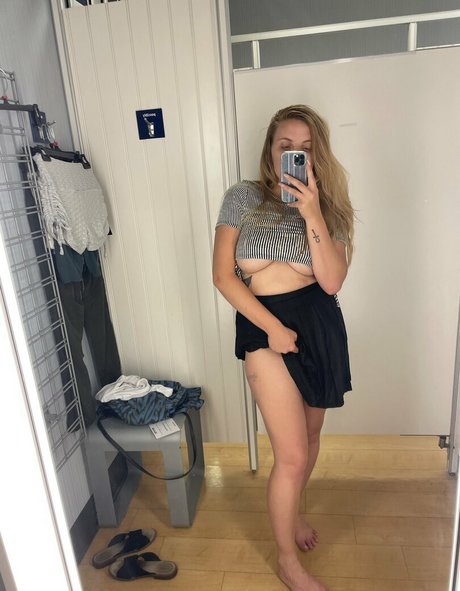 leeloo luv nackt hd bilder