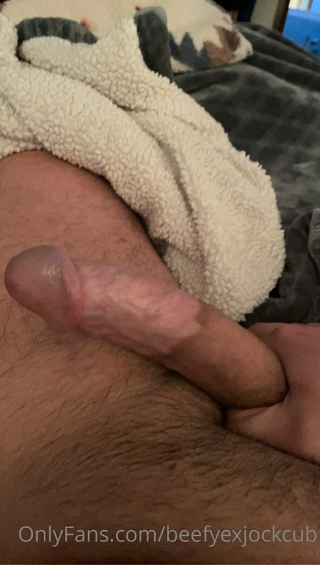 beefyexjockcub sexy bild