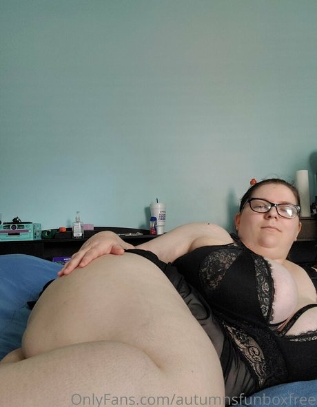 autumnsfunboxfree sexy akt foto