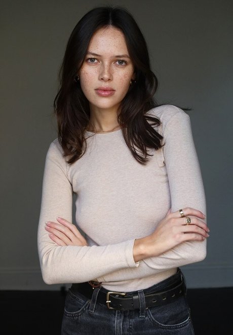 Naomi Stevens pornografische fotos