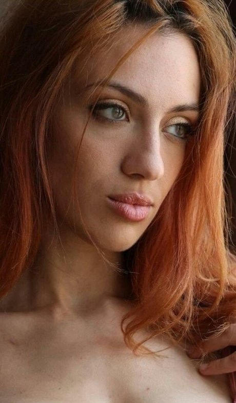 Martina Amoro schauspielerin perfekte galerie