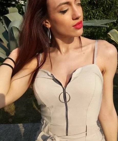 Martina Amoro model hübsche galerien