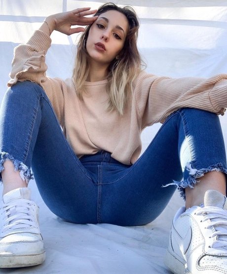 teen brille onlyfans nacktheit nette bilder