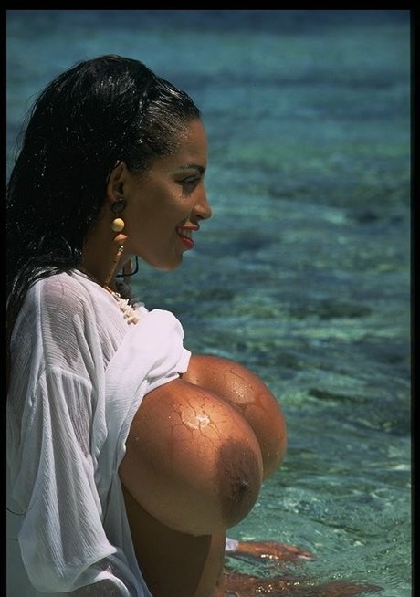 Angelique Dos Santos exklusive sex foto