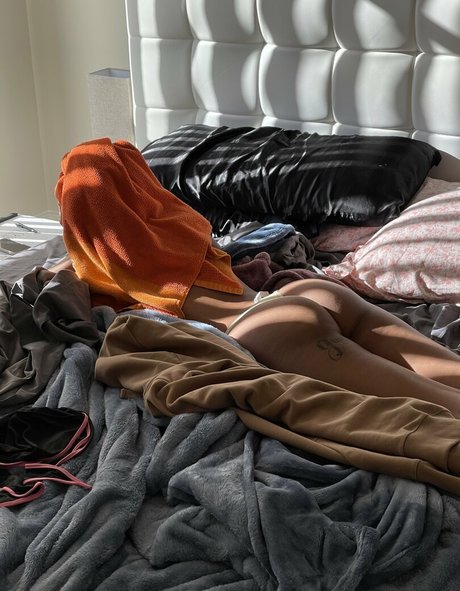 its queen kunst nackt galerien