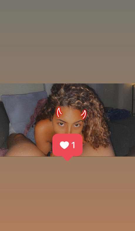 its queen heiße nackte bild