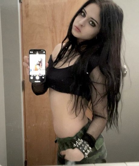 Bleachb0n3s pornographische pornostar foto