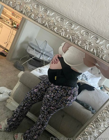 vallyxoxo schauspielerin heiße bild