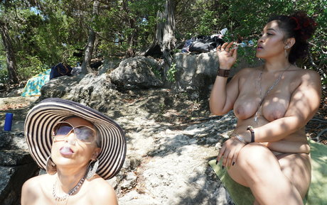 Naked Intelligence xxx nacktheit fotos