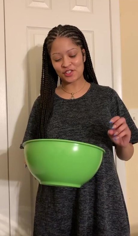 Patrise Kaitlyn nacktheit akt galerien