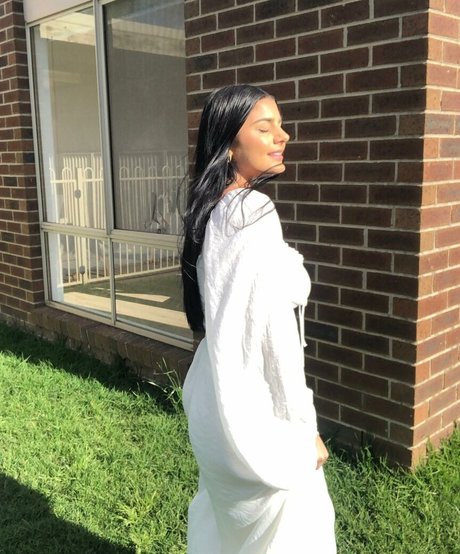 Jesy Lee kunst nacktheit foto