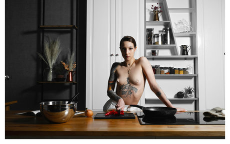 Zeynep Renda kunst erwachsene fotos