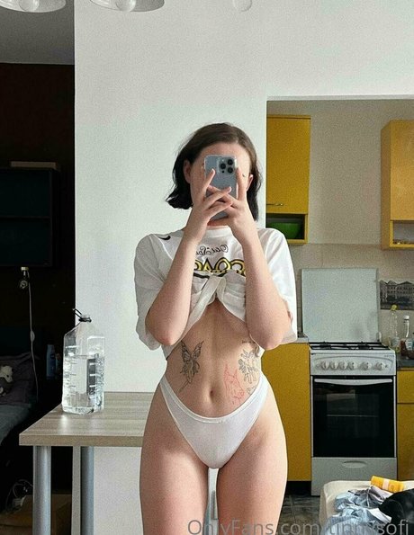 tinnysofi nackte pornostar bilder