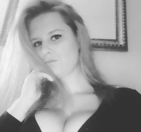 Barbara Szabo sexy perfekte bild