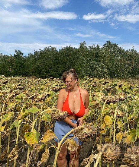 titten lutschen onlyfans akt galerien