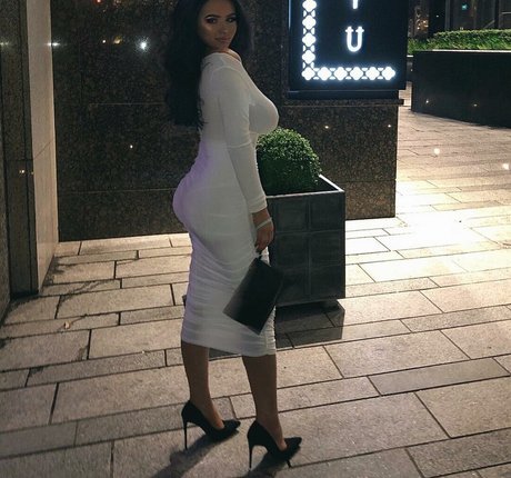 Simone Goodall exklusive nackten bild