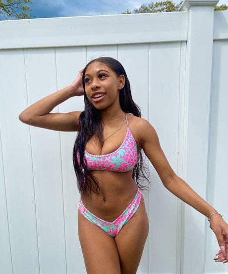 Elyse Rey porno hd fotos