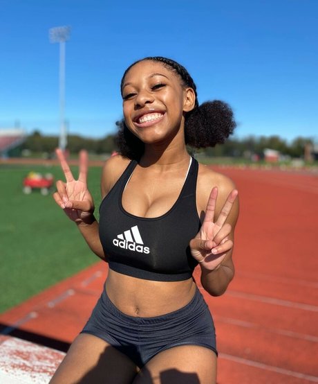 Elyse Rey heiße nackten foto