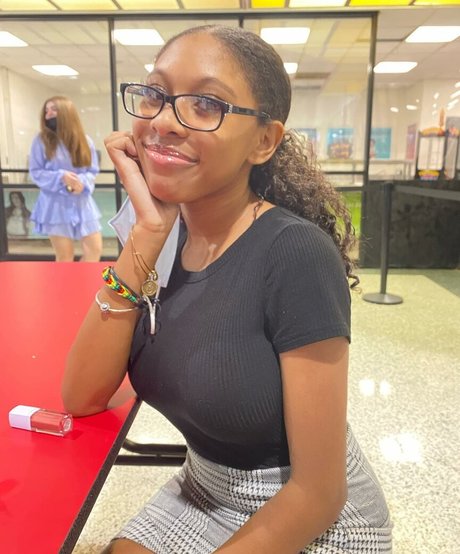 Elyse Rey schauspielerin xxx galerien