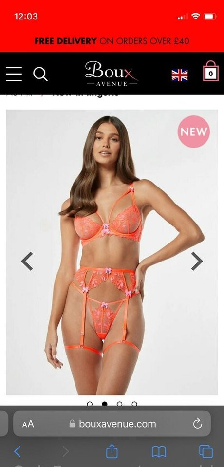 zarazahir model kunst archiv