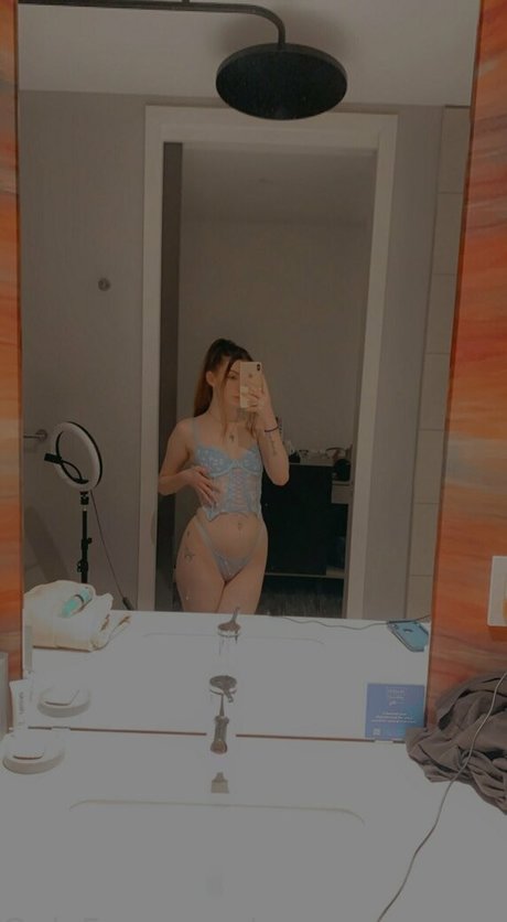 emma creams perfekte nackt archiv