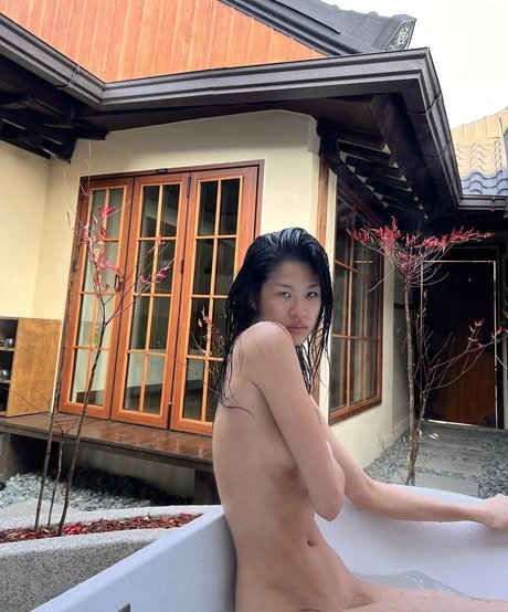 Justine Mae Biticon porno erotische galerien