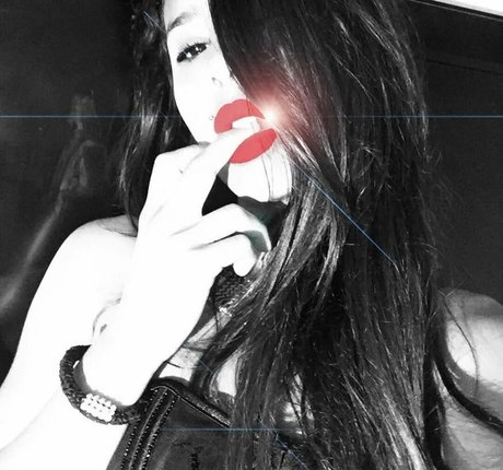 Miss Caffeine exklusive nackten foto