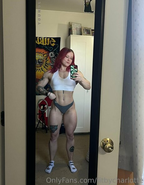 fitbycharlotte hübsche erwachsene foto